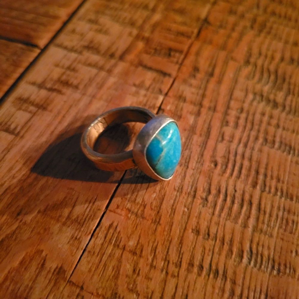 Kingman Turquoise River Bed Gems Ring